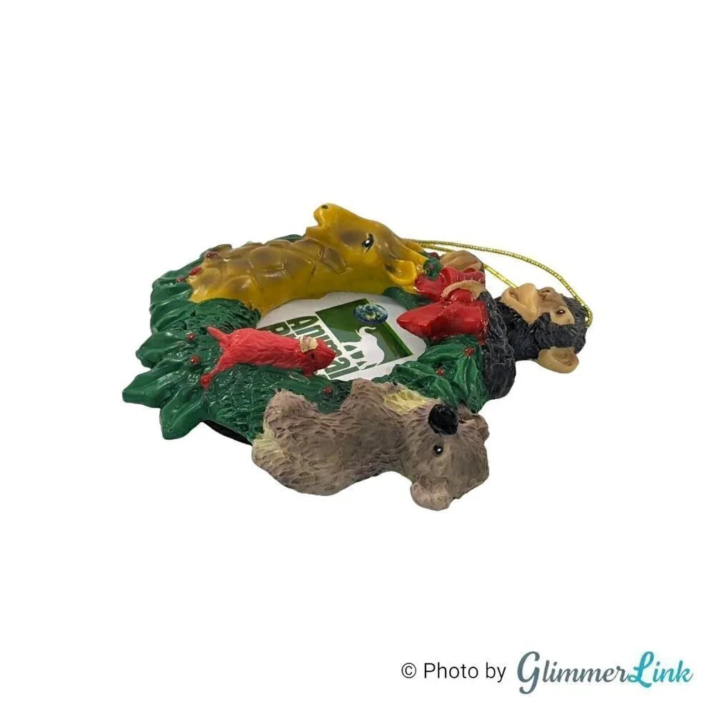 Vintage 2003 Animal Planet Wreath Christmas Holiday Photo Ornament